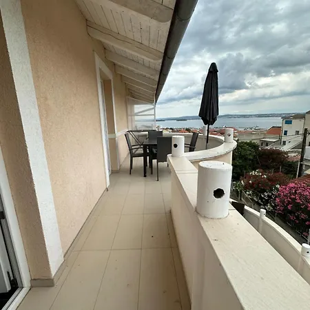 Apartment Rosa Tkon