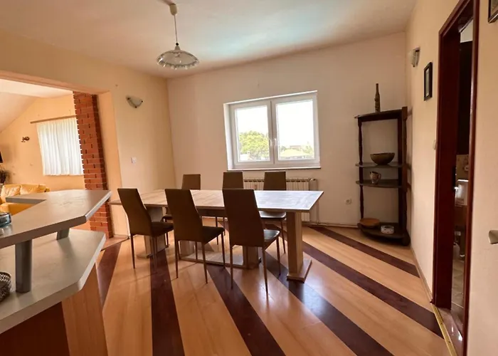 Rosa Apartment *