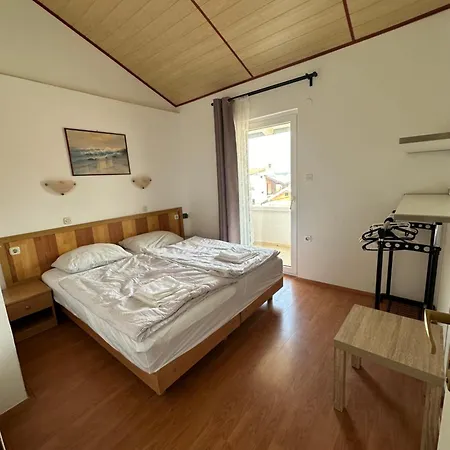 Rosa Apartment